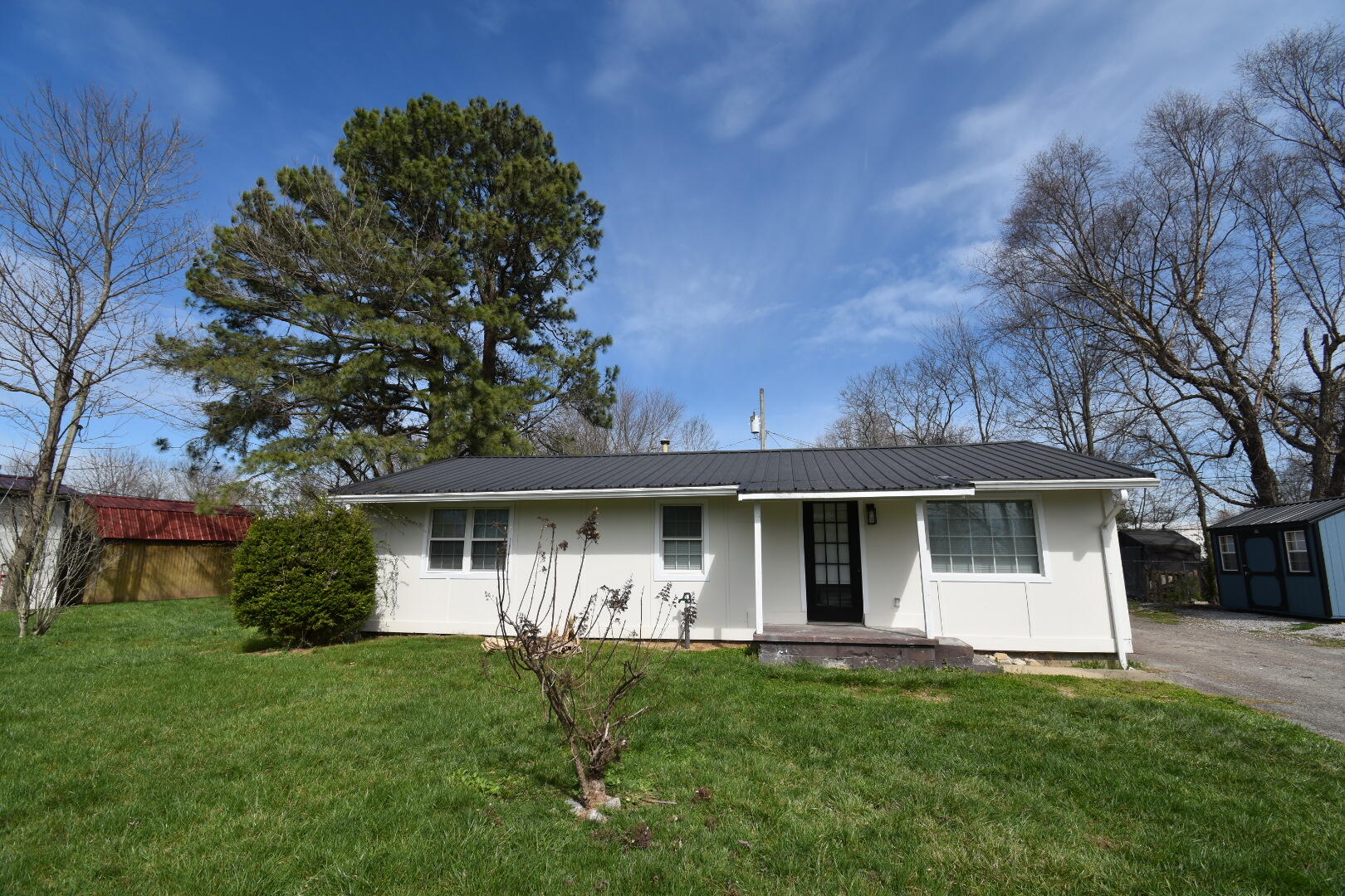 231 Scott Lane Property Photo 1
