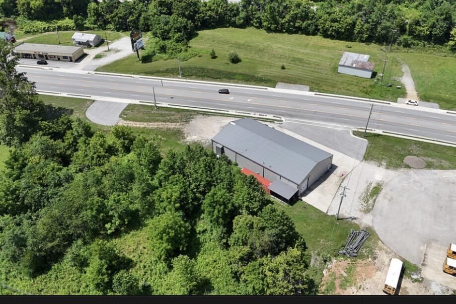 2251 S Highway 421 Property Photo 9