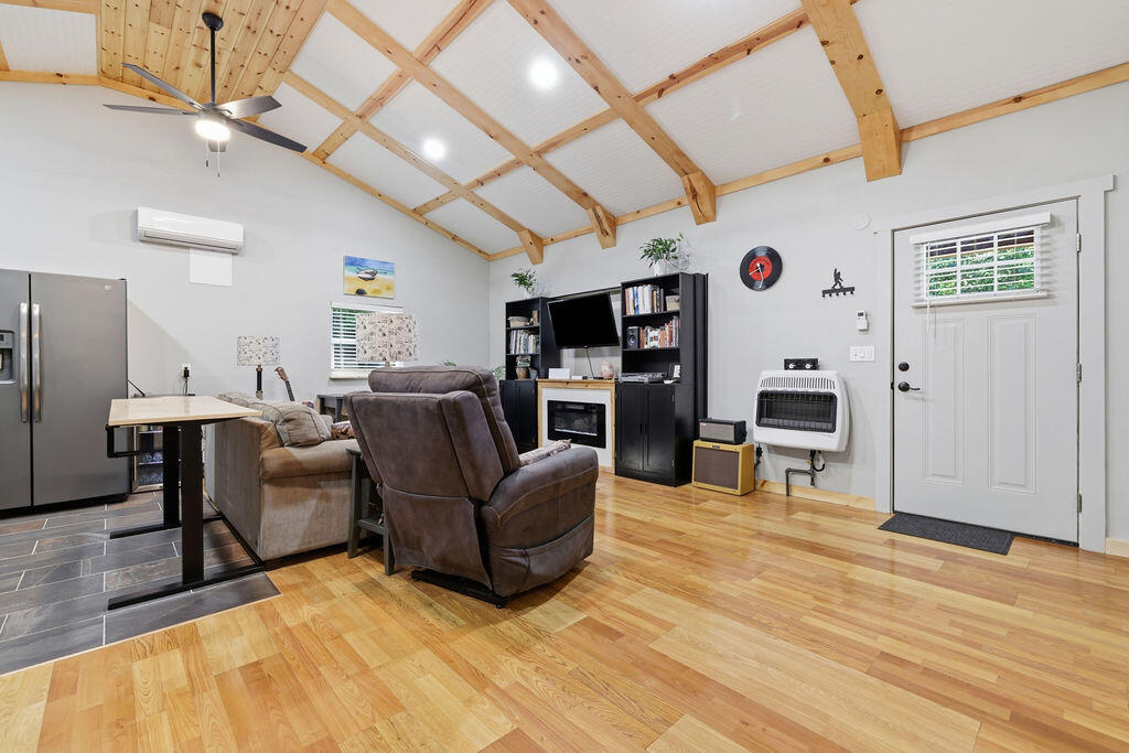22 Deercrest Lane Property Photo 6