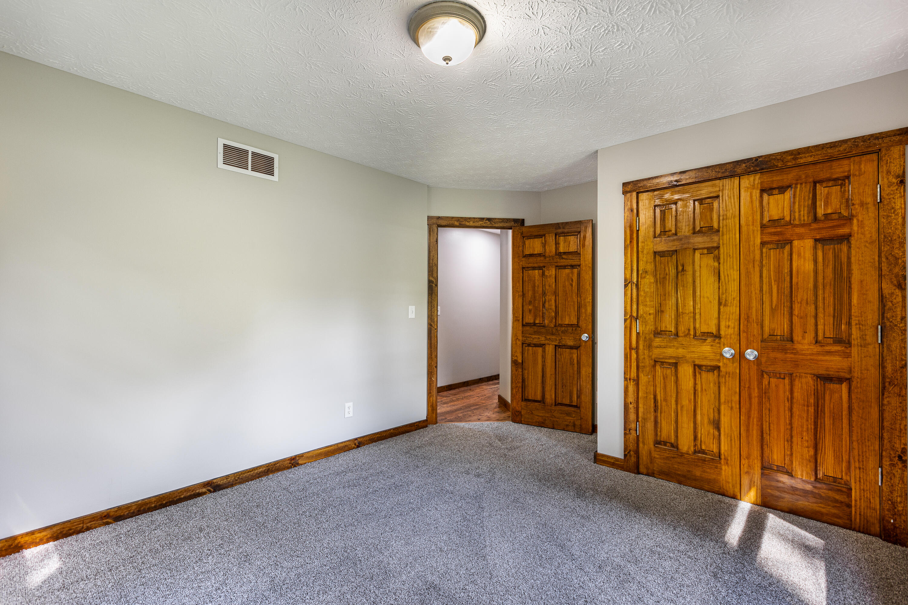 1417 North Bend Road Property Photo 17