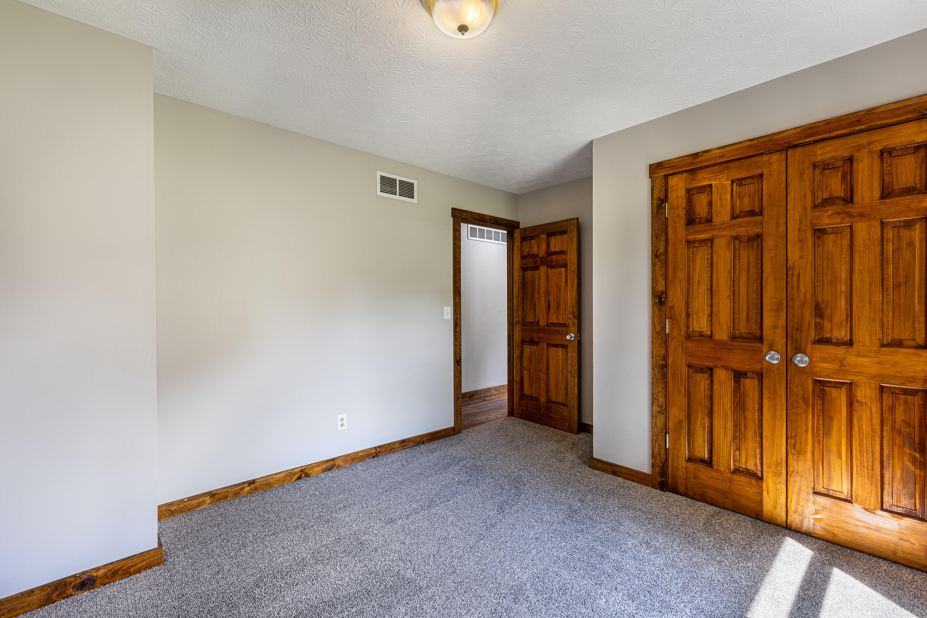1417 North Bend Road Property Photo 20