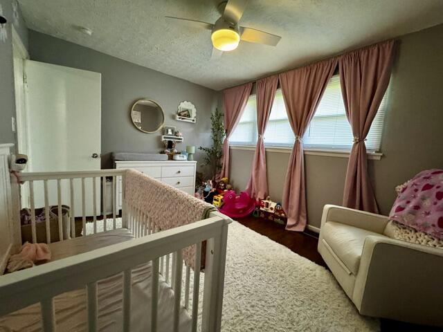 1010 W Chester Property Photo 11