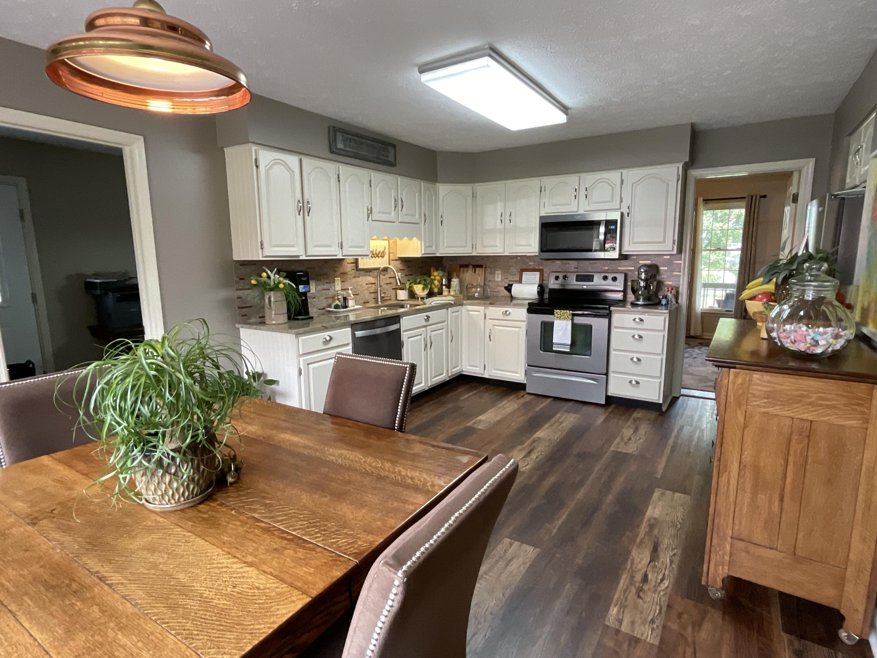 2790 Van Thompson Road Property Photo 14