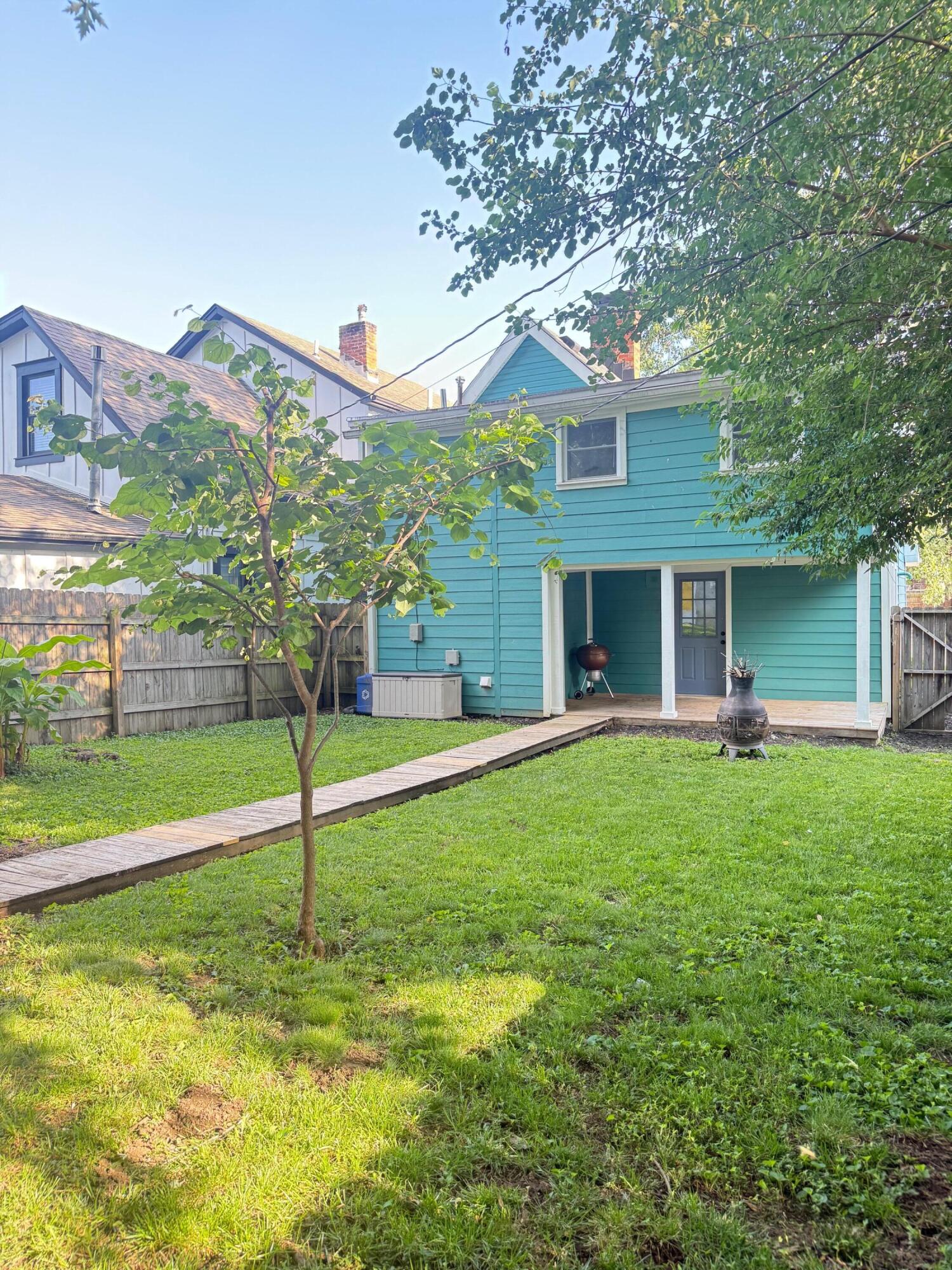 312 E 4th Street Property Photo 40