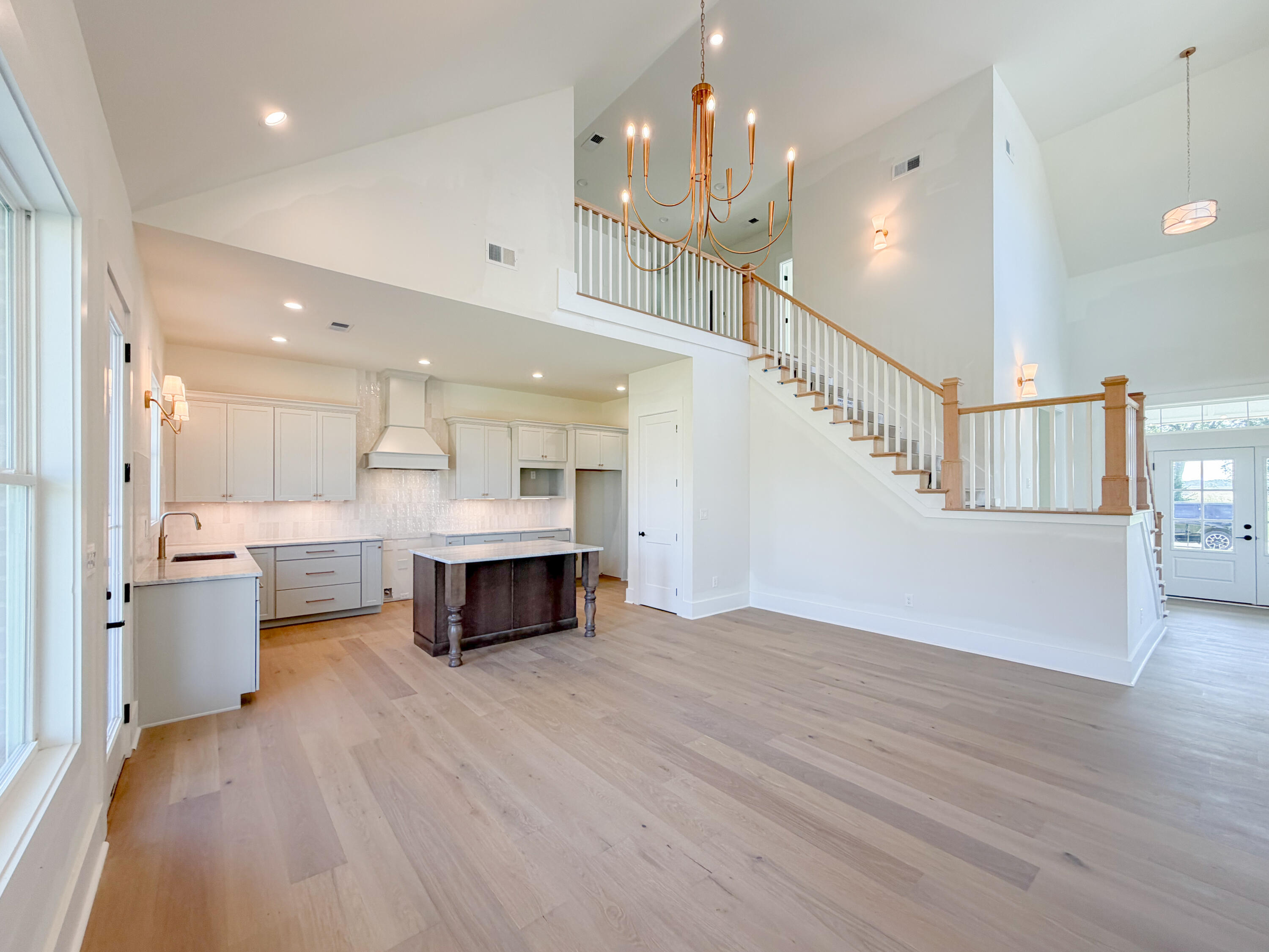 225 Madison Avenue Property Photo 4