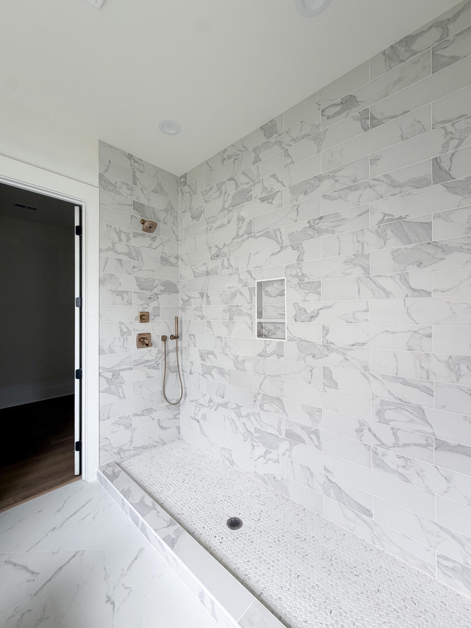 225 Madison Avenue Property Photo 19
