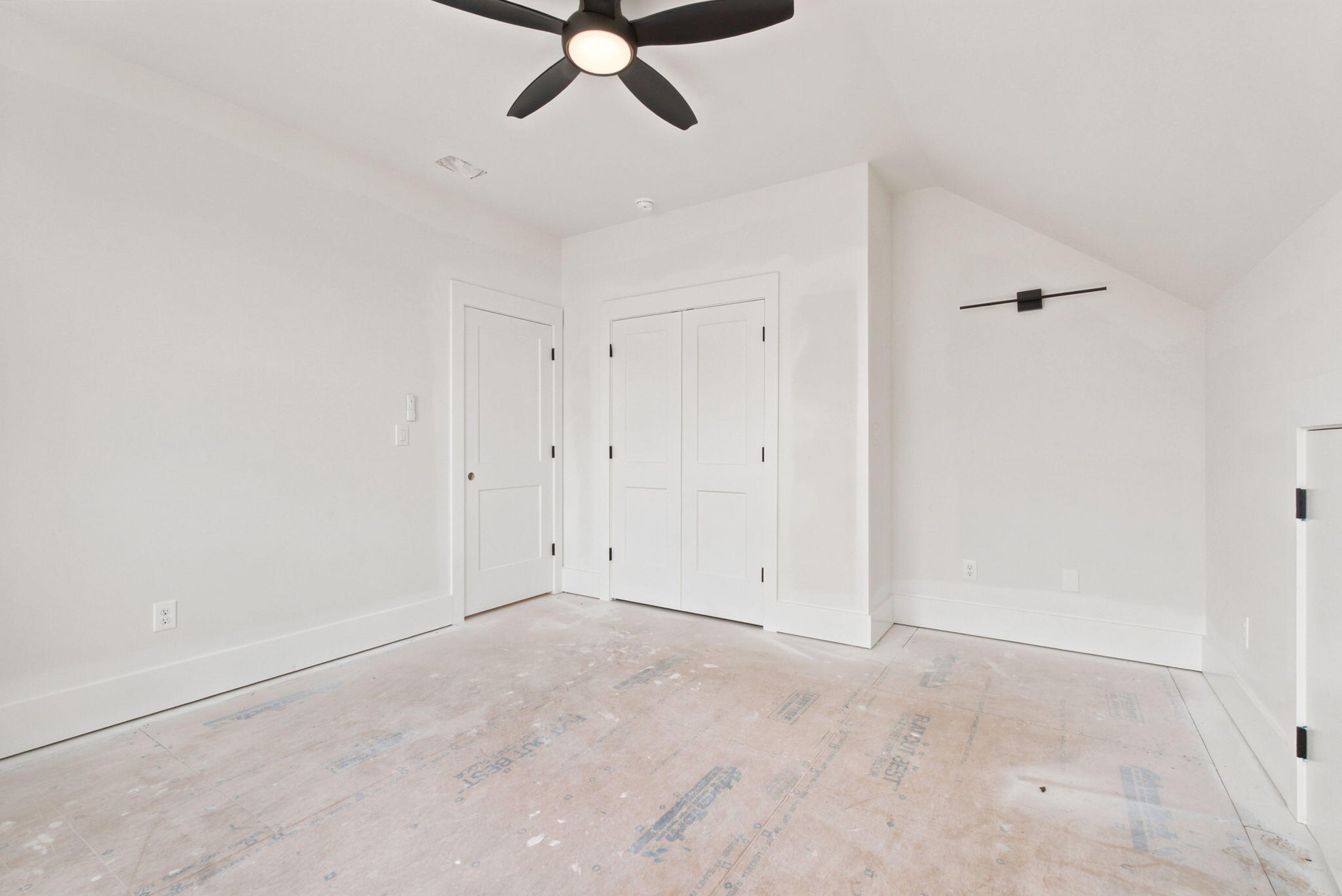 225 Madison Avenue Property Photo 33