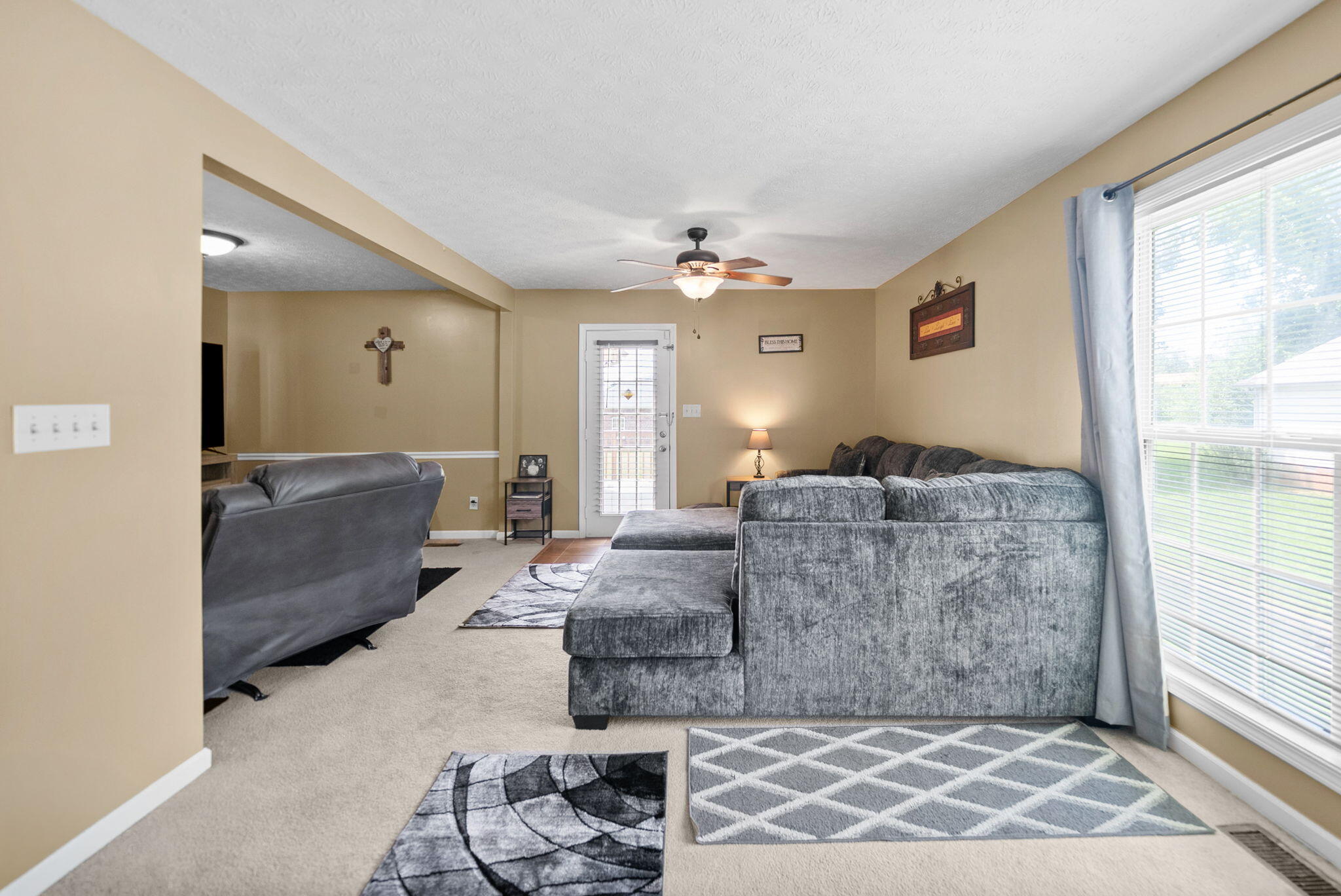 119 Carriage Way Property Photo 5