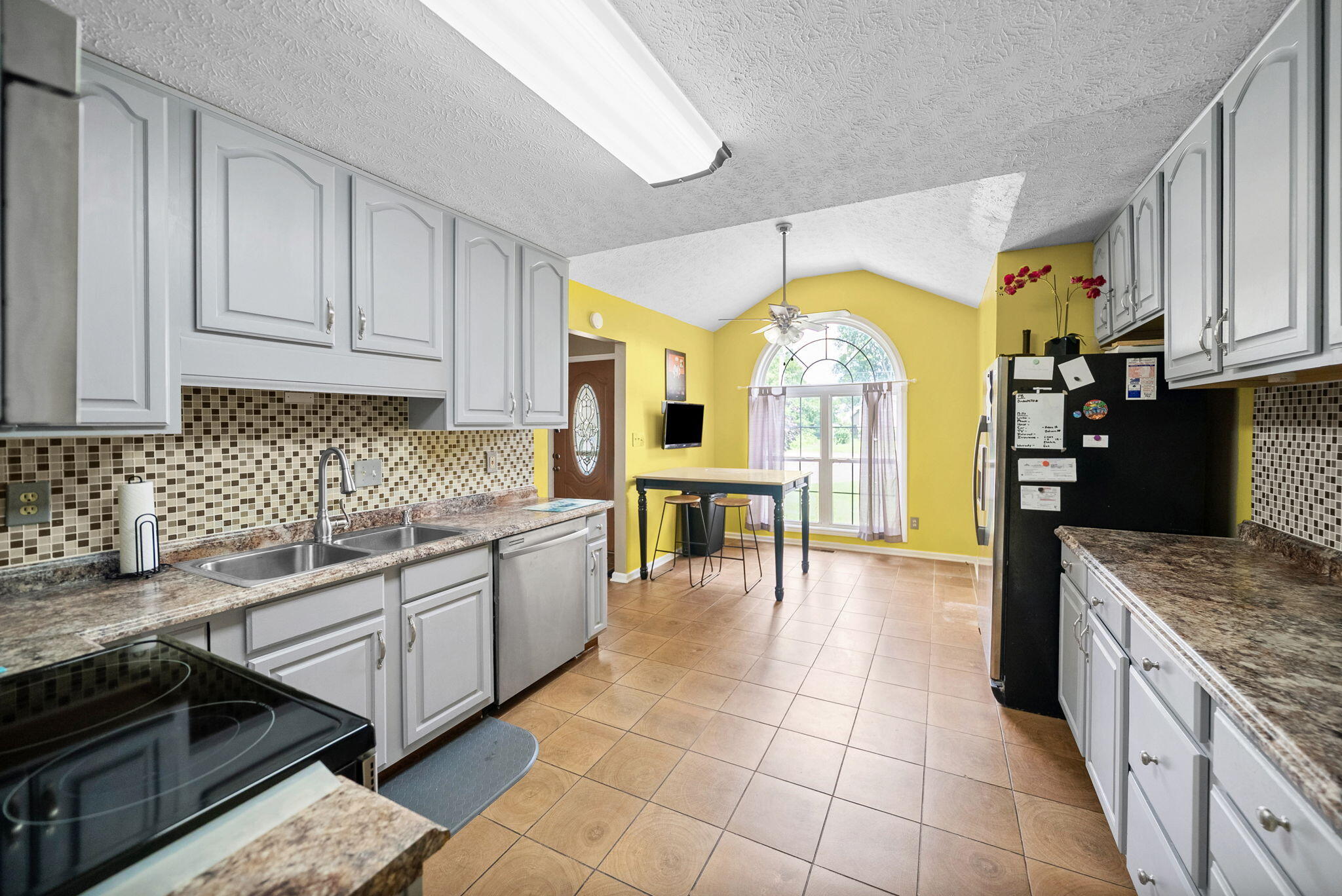 119 Carriage Way Property Photo 9