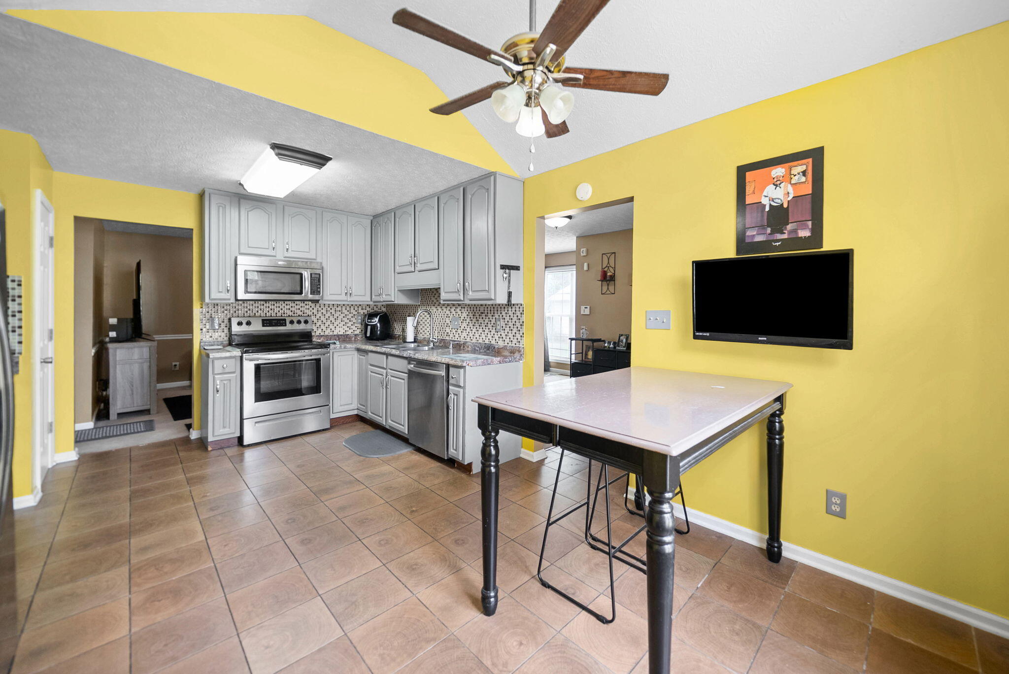 119 Carriage Way Property Photo 15