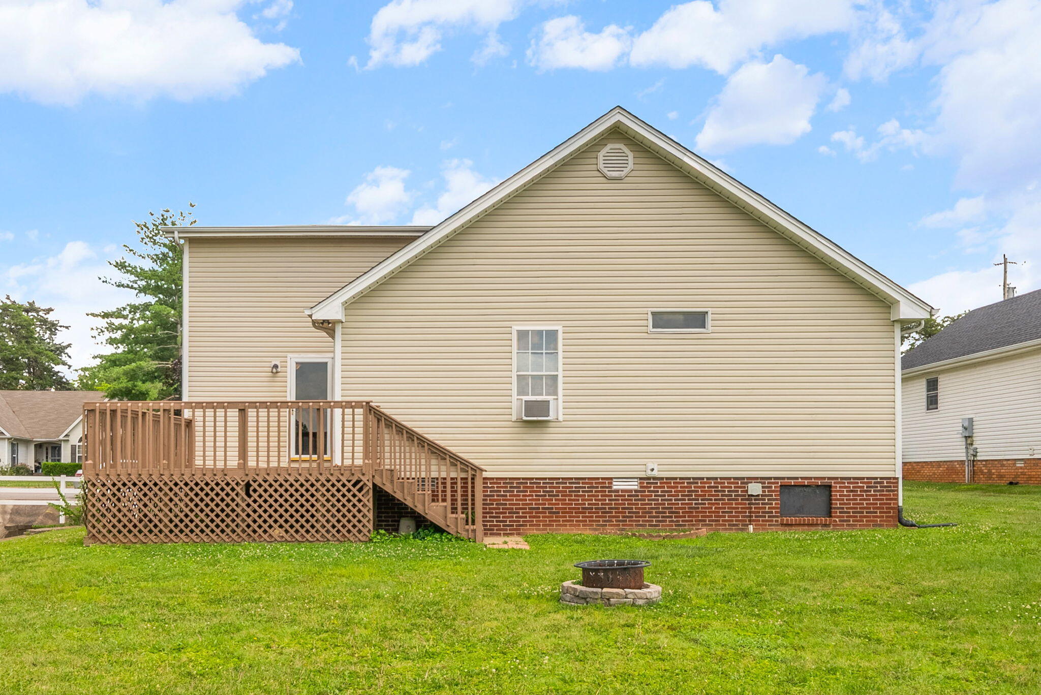119 Carriage Way Property Photo 34