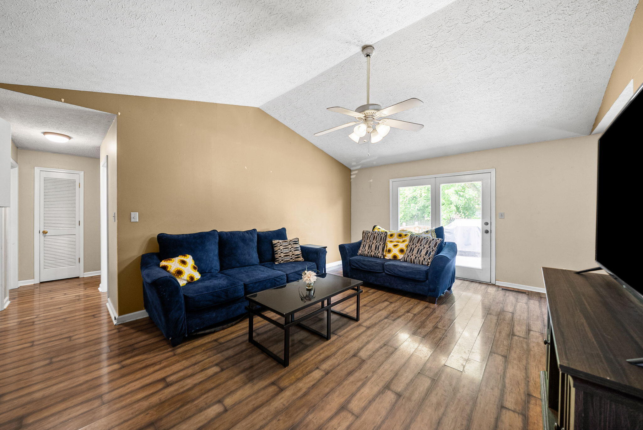 535 Fox Chase Court Road Property Photo 3