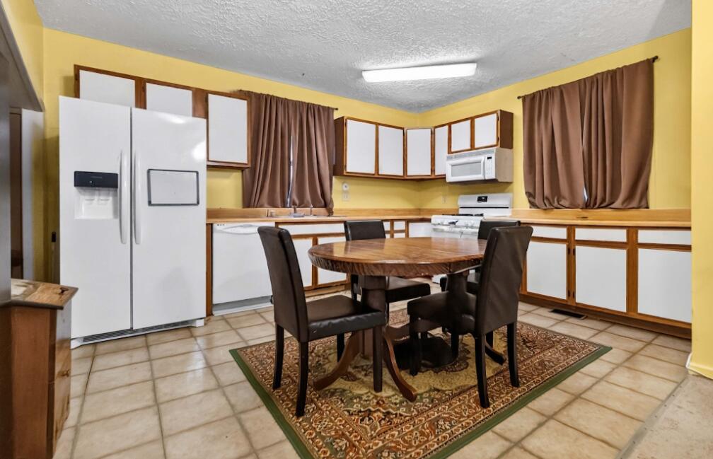 165 Gayle Street Property Photo 14