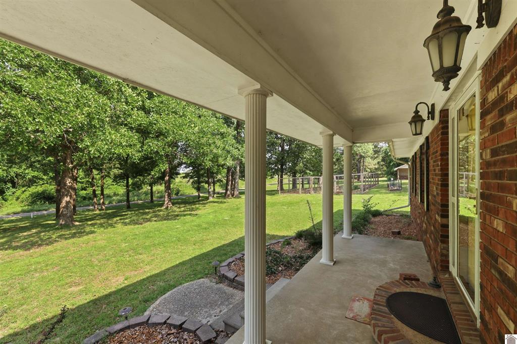 948 Kendall Road Property Photo 3
