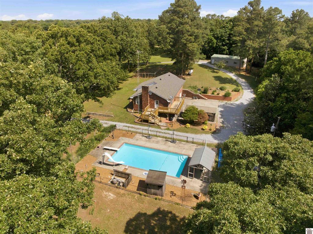 948 Kendall Road Property Photo 15