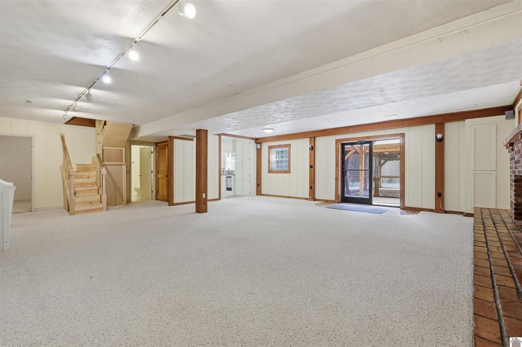 948 Kendall Road Property Photo 32