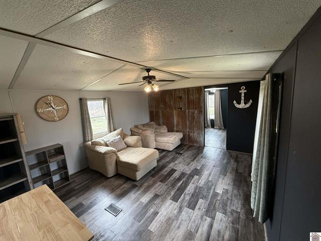 2519 Wickliffe Road Property Photo 3