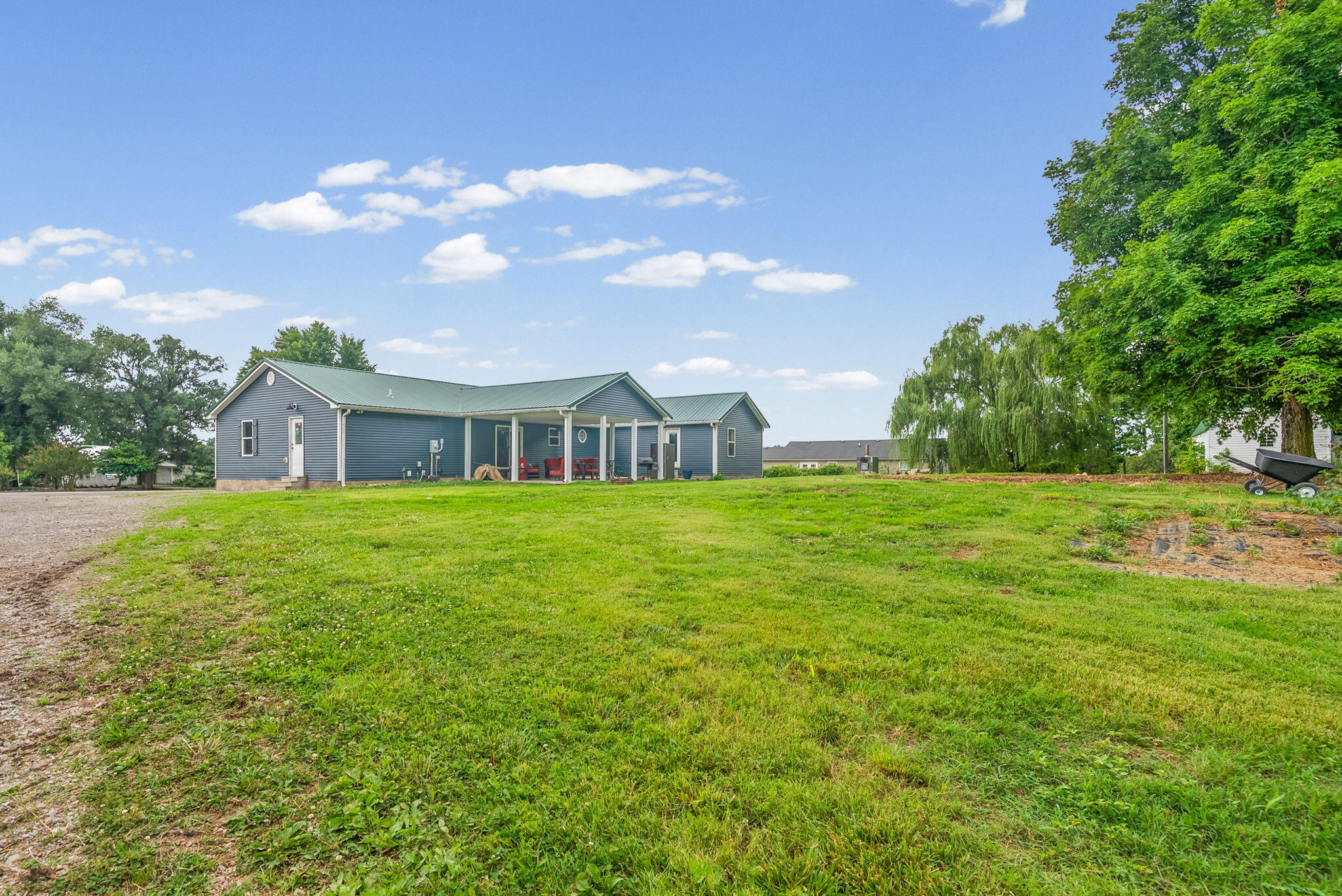 2679 Loop Lane Property Photo 3