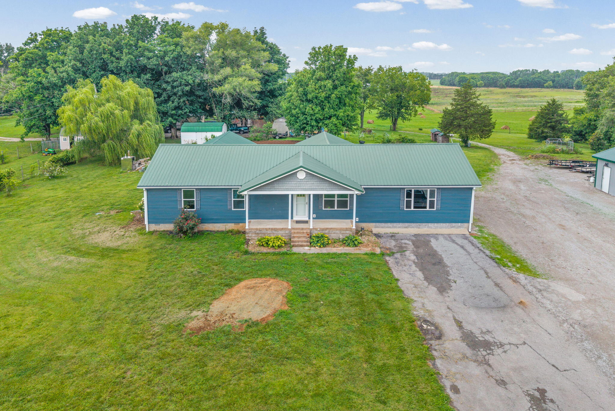 2679 Loop Lane Property Photo 6