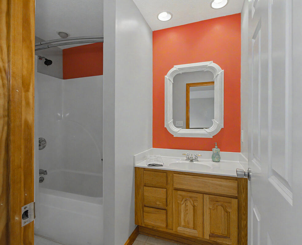 91 Lakeshore Road Property Photo 19