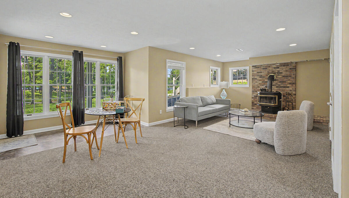 91 Lakeshore Road Property Photo 28