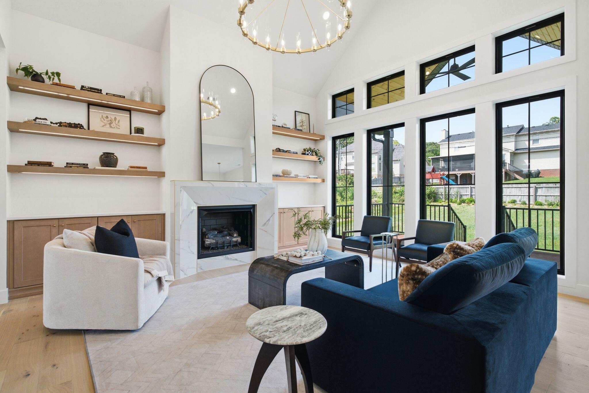 901 Bellerive Boulevard Property Photo 1