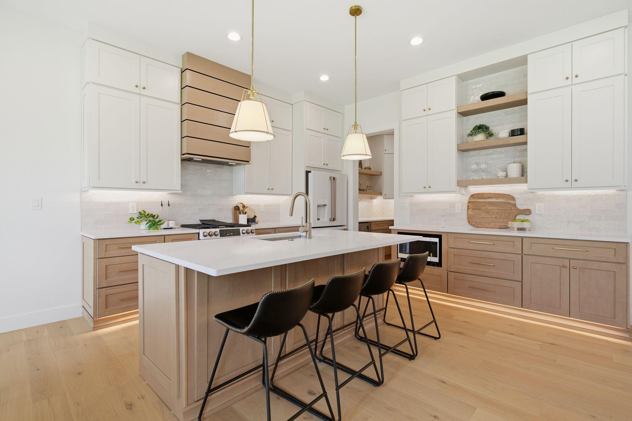 901 Bellerive Boulevard Property Photo 10