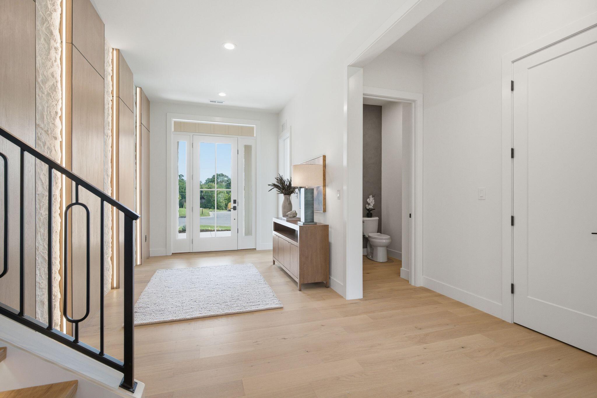901 Bellerive Boulevard Property Photo 20