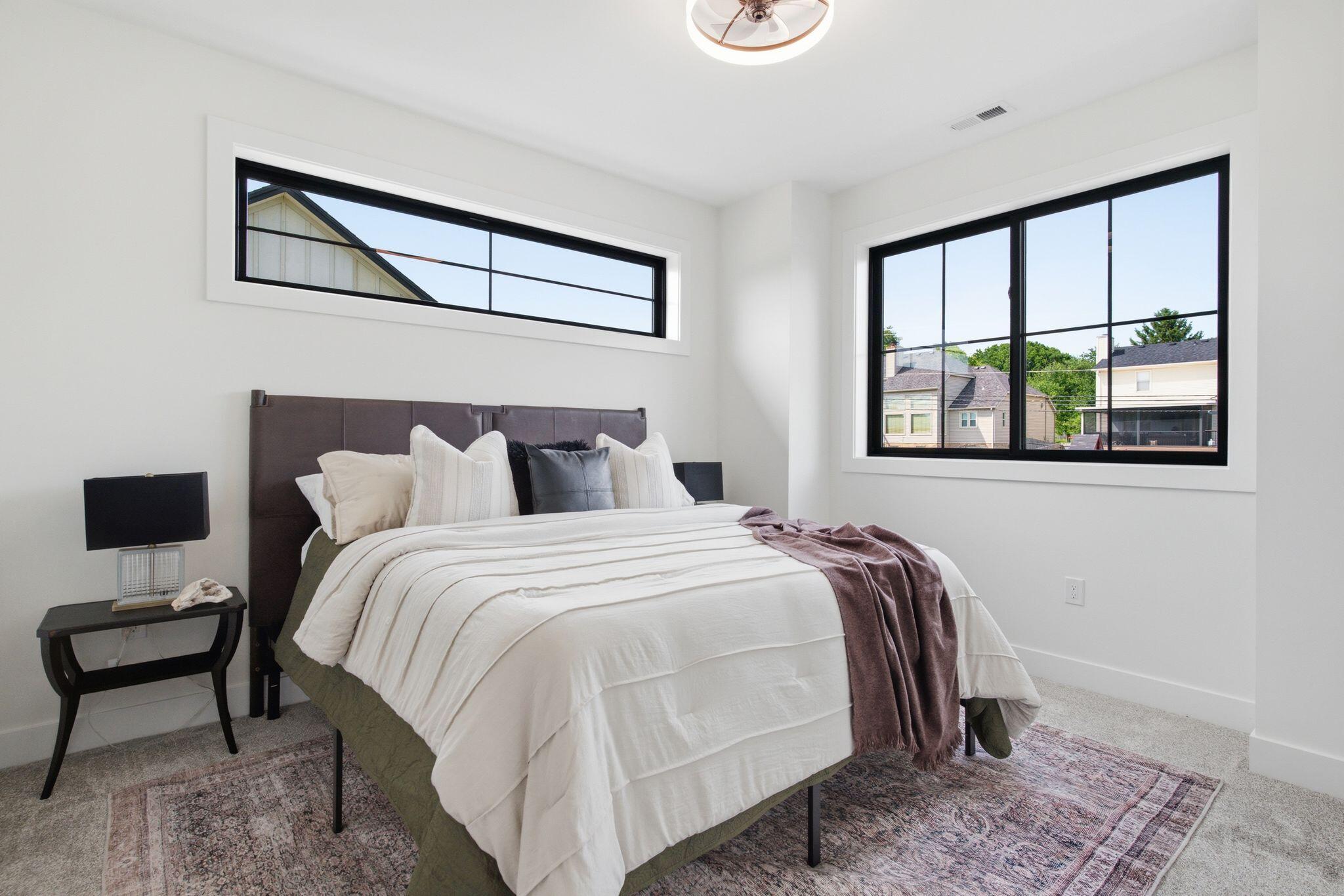 901 Bellerive Boulevard Property Photo 35
