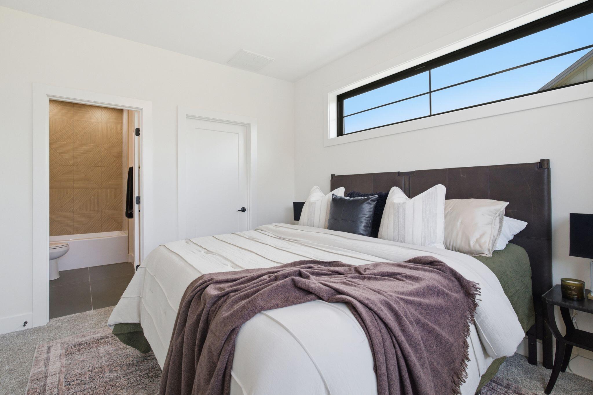 901 Bellerive Boulevard Property Photo 37