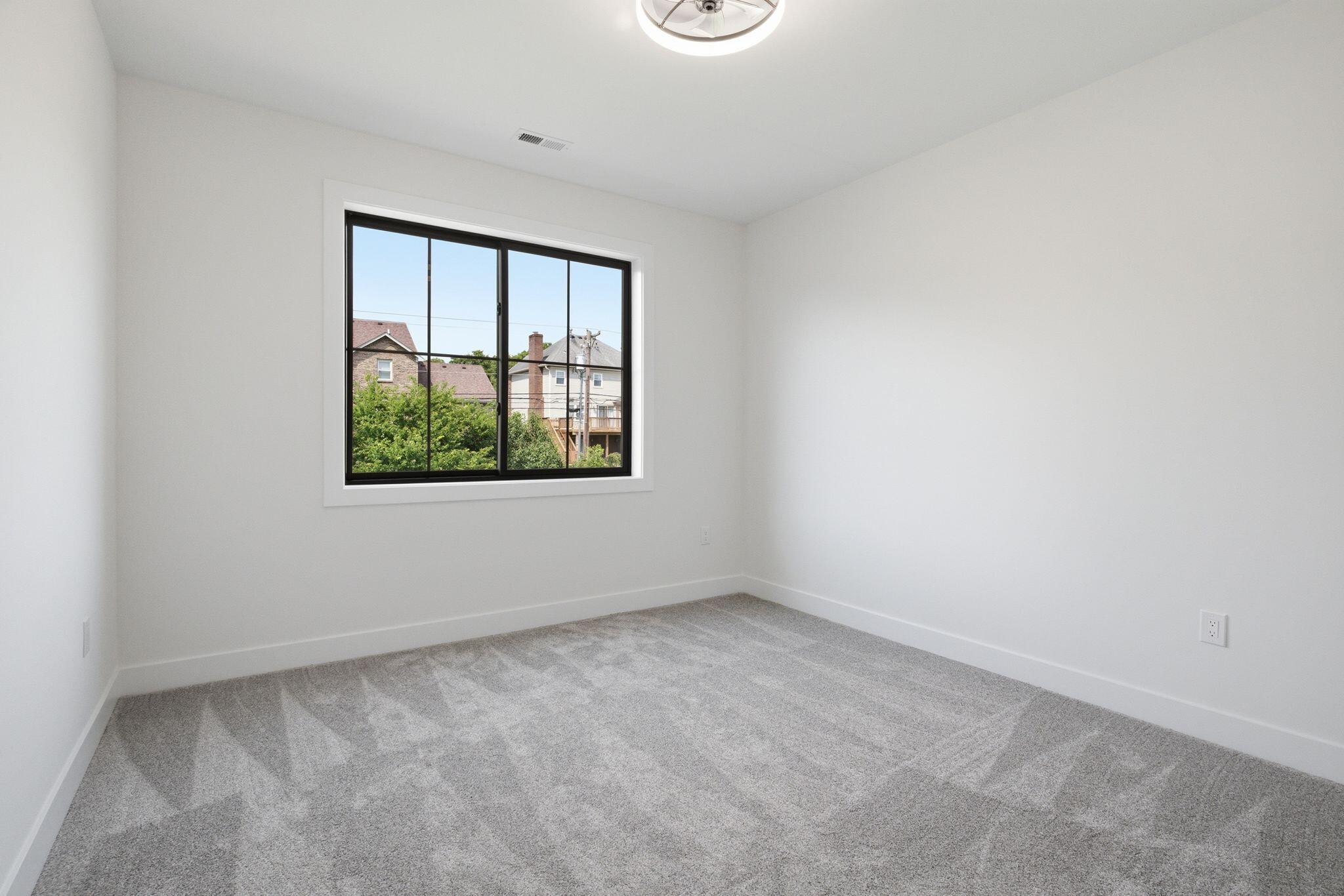 901 Bellerive Boulevard Property Photo 38