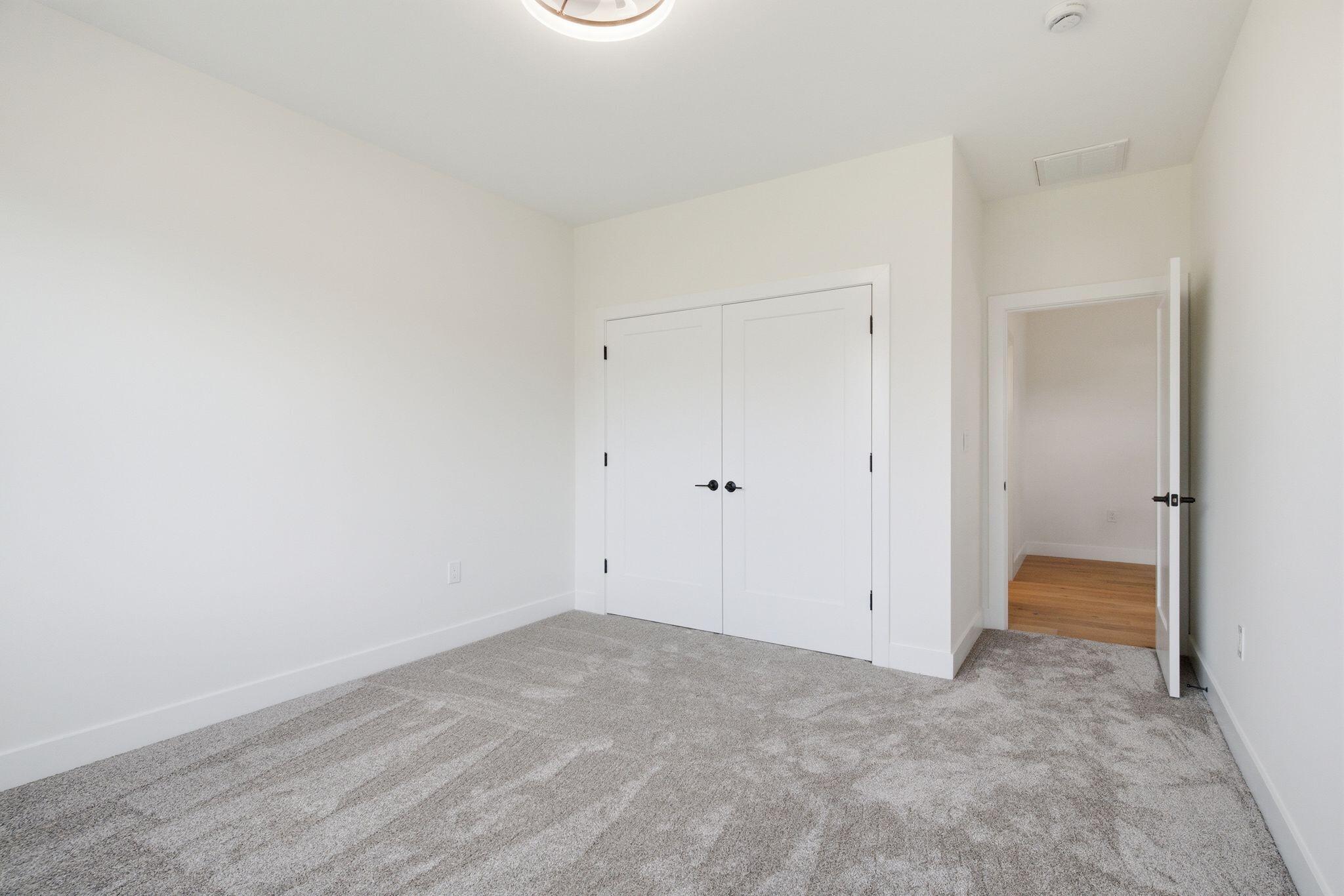 901 Bellerive Boulevard Property Photo 39
