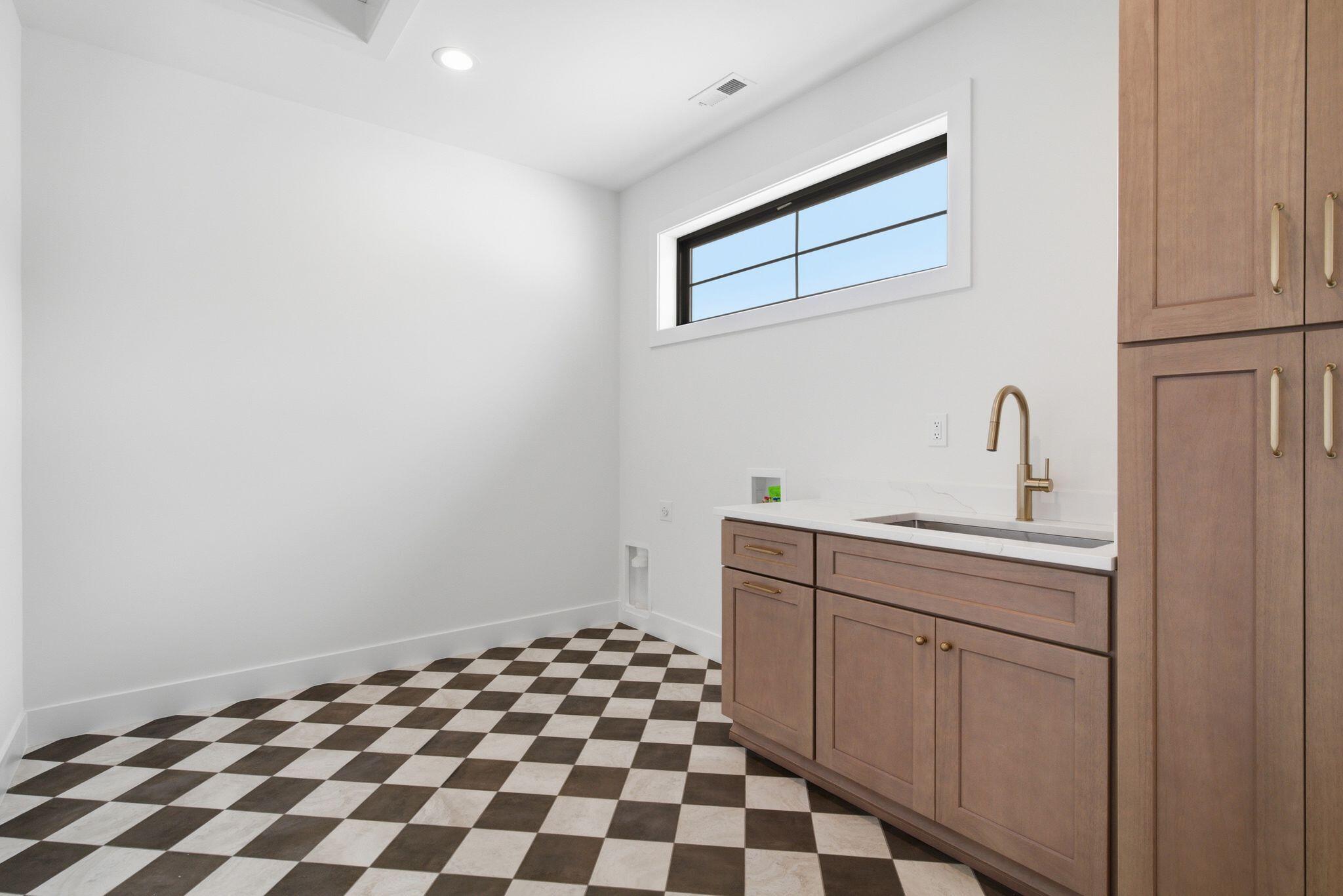 901 Bellerive Boulevard Property Photo 44