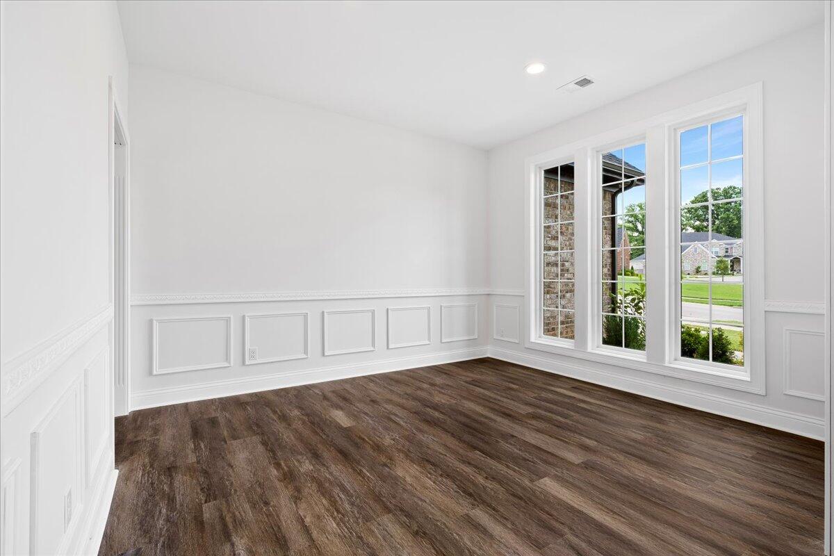 413 Weston Park Property Photo 5