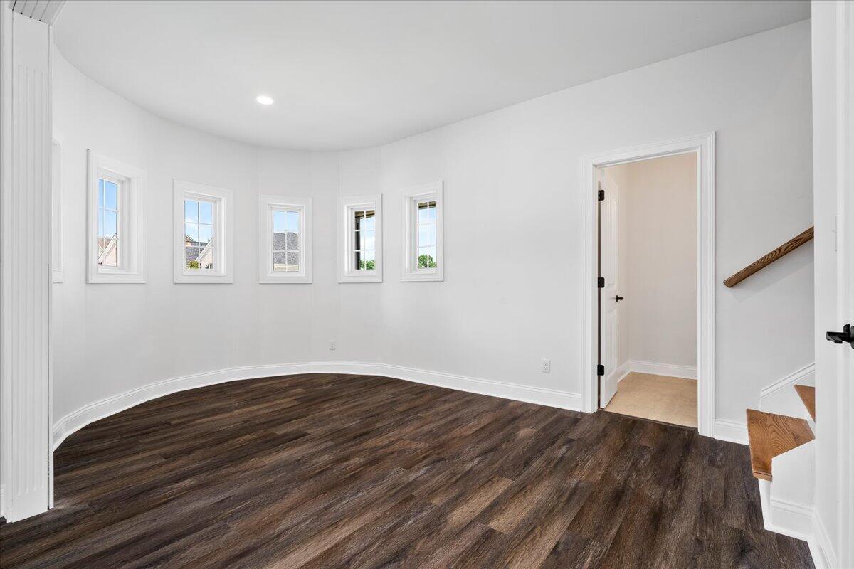 413 Weston Park Property Photo 9