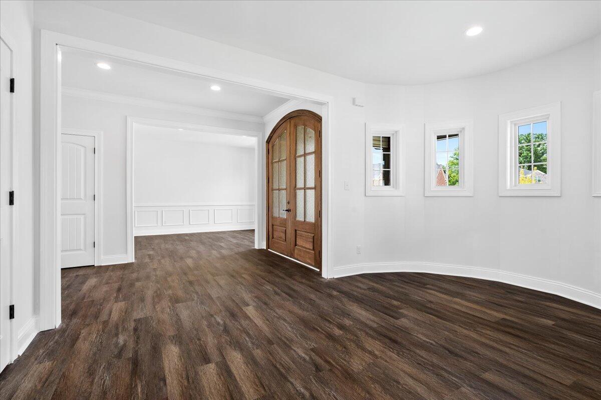 413 Weston Park Property Photo 11