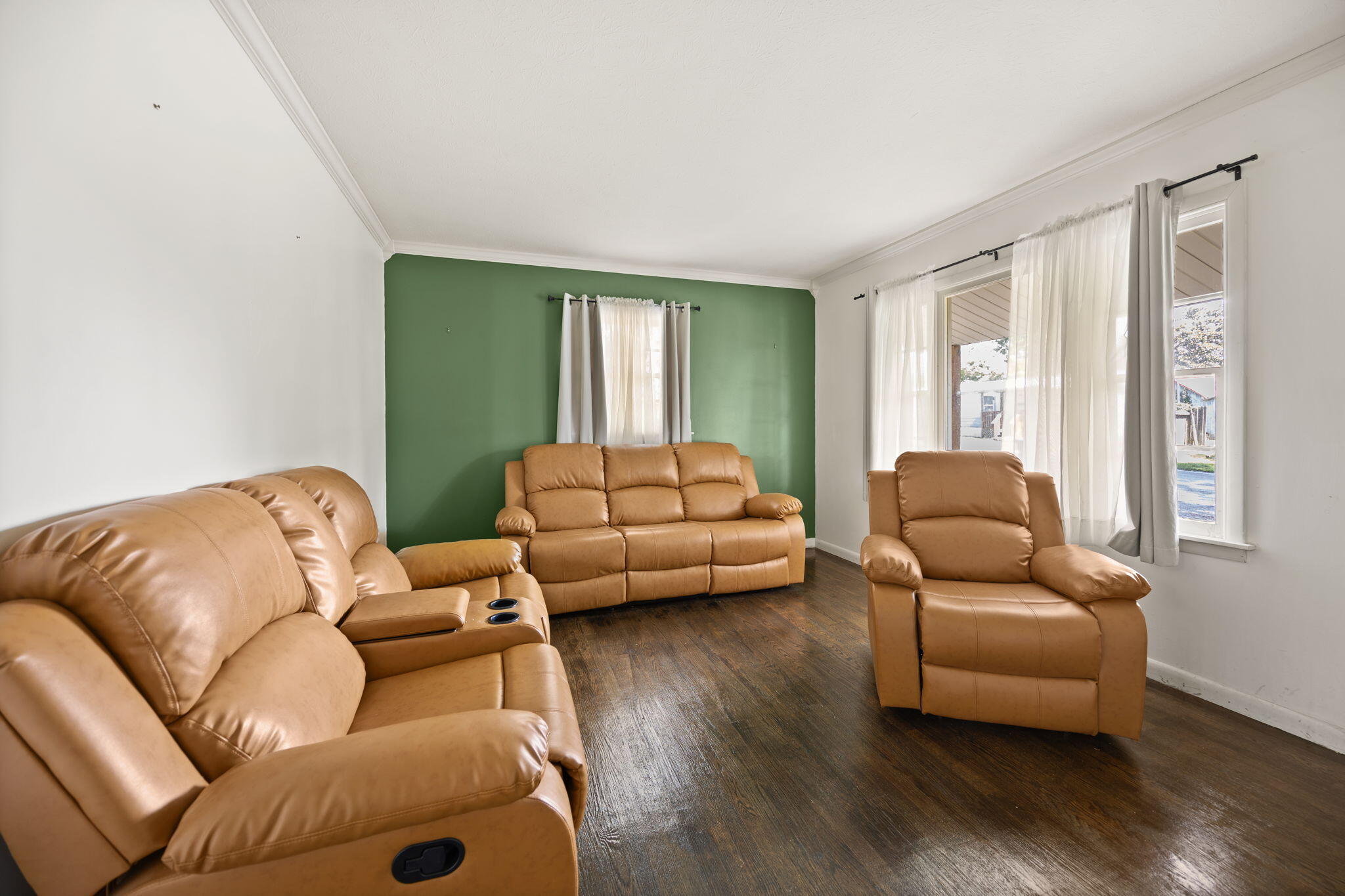 102 Walnut Street Property Photo 5