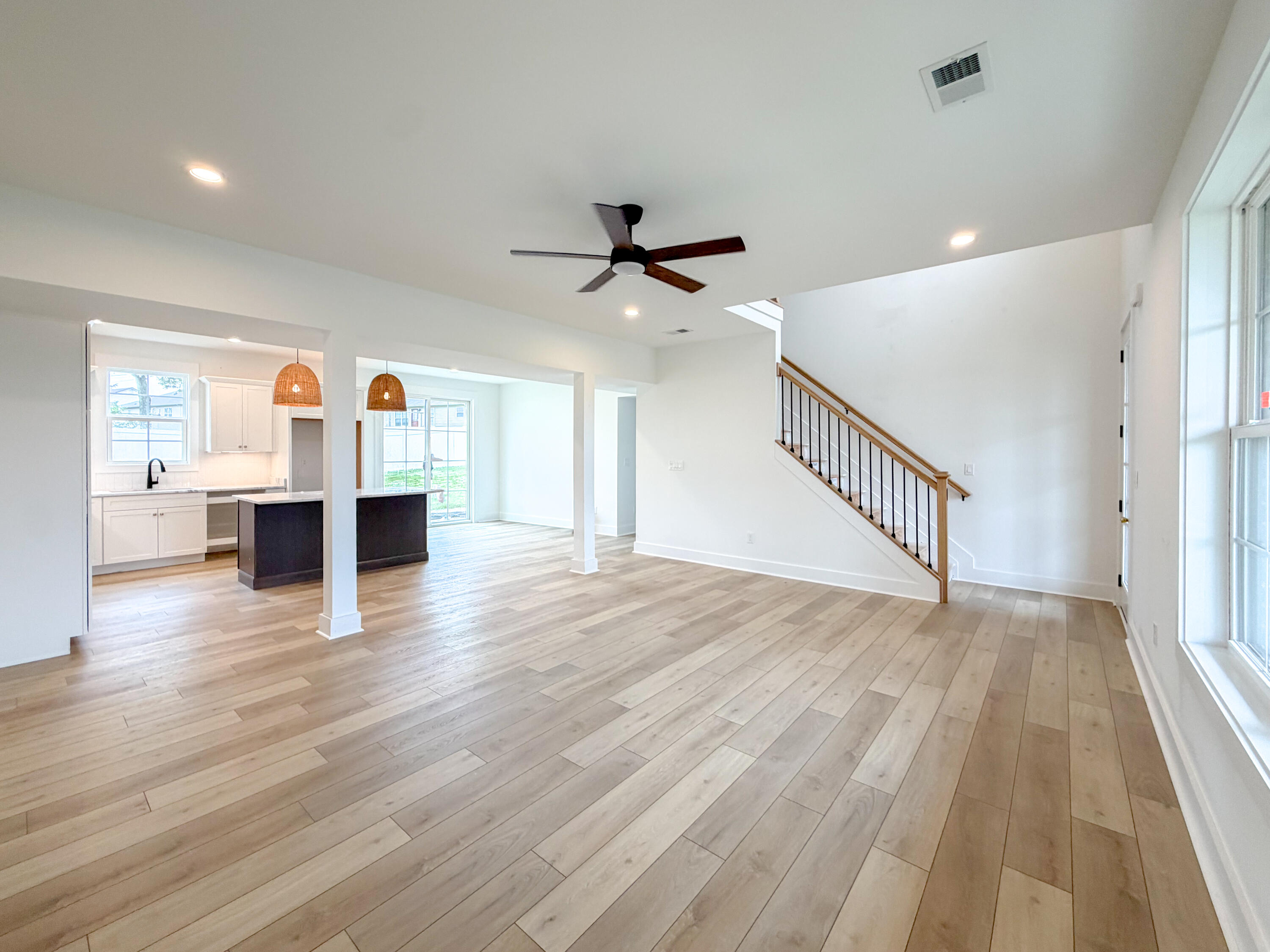 323 Skaggs Boulevard Property Photo 3
