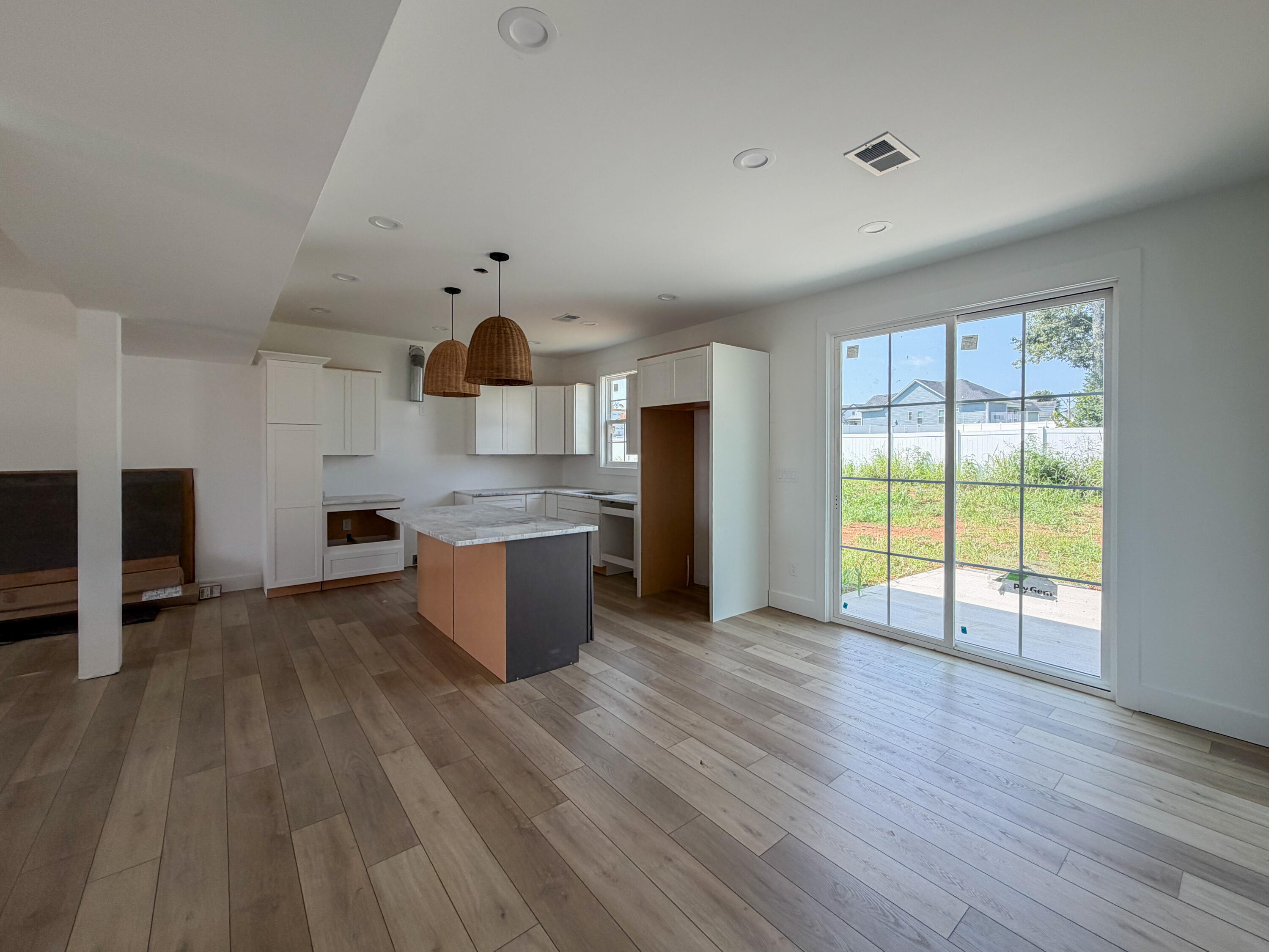 323 Skaggs Boulevard Property Photo 8