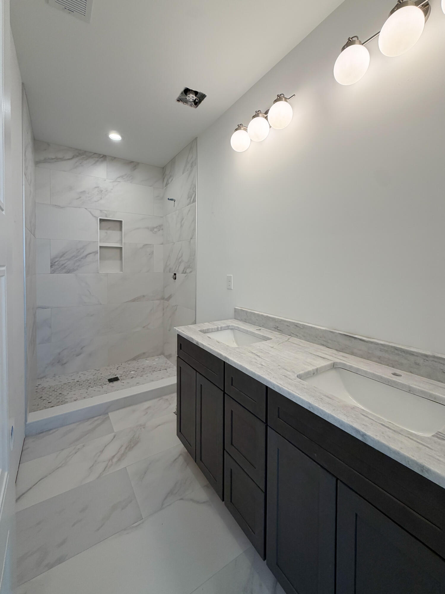 323 Skaggs Boulevard Property Photo 11