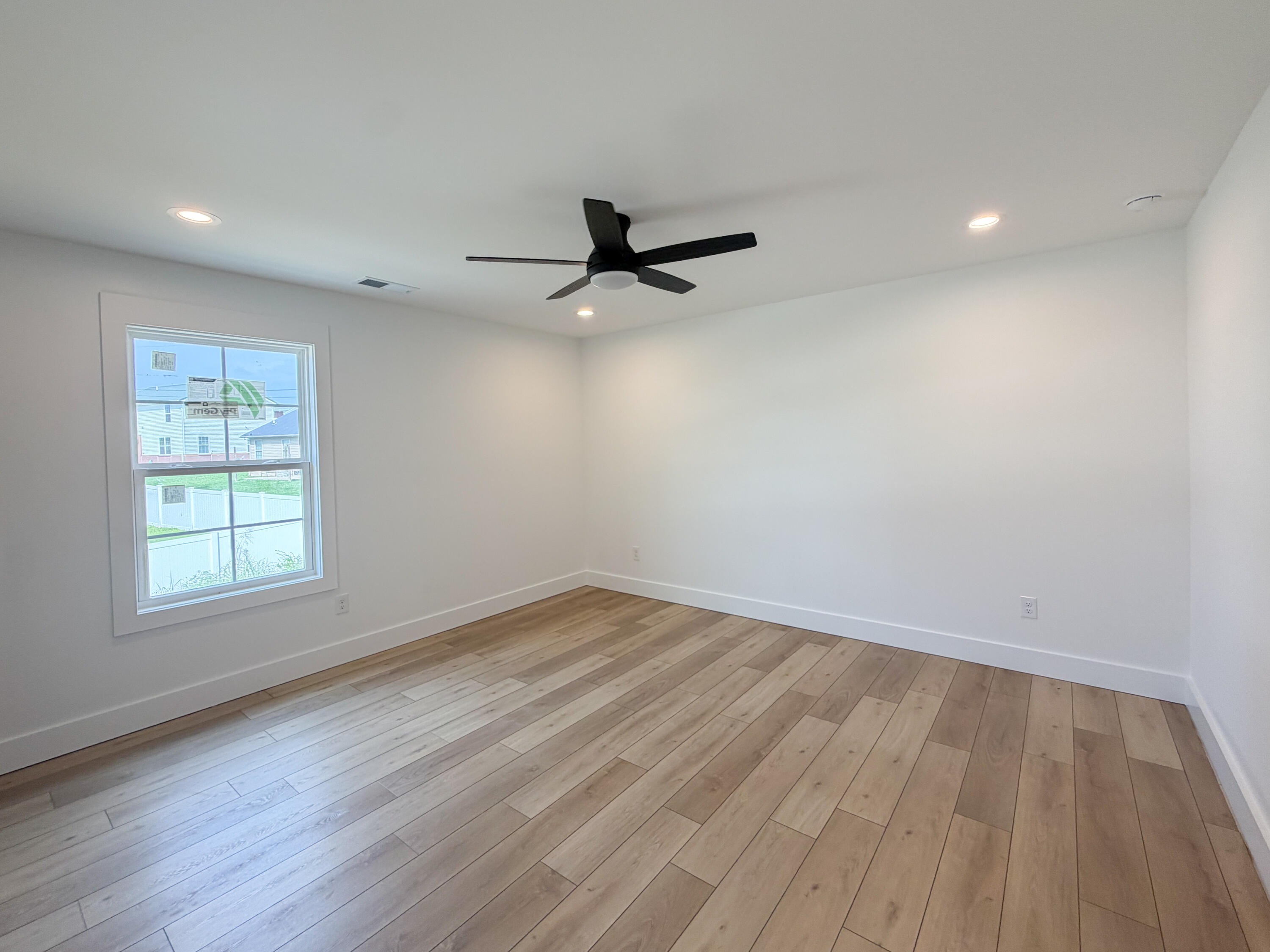 323 Skaggs Boulevard Property Photo 17