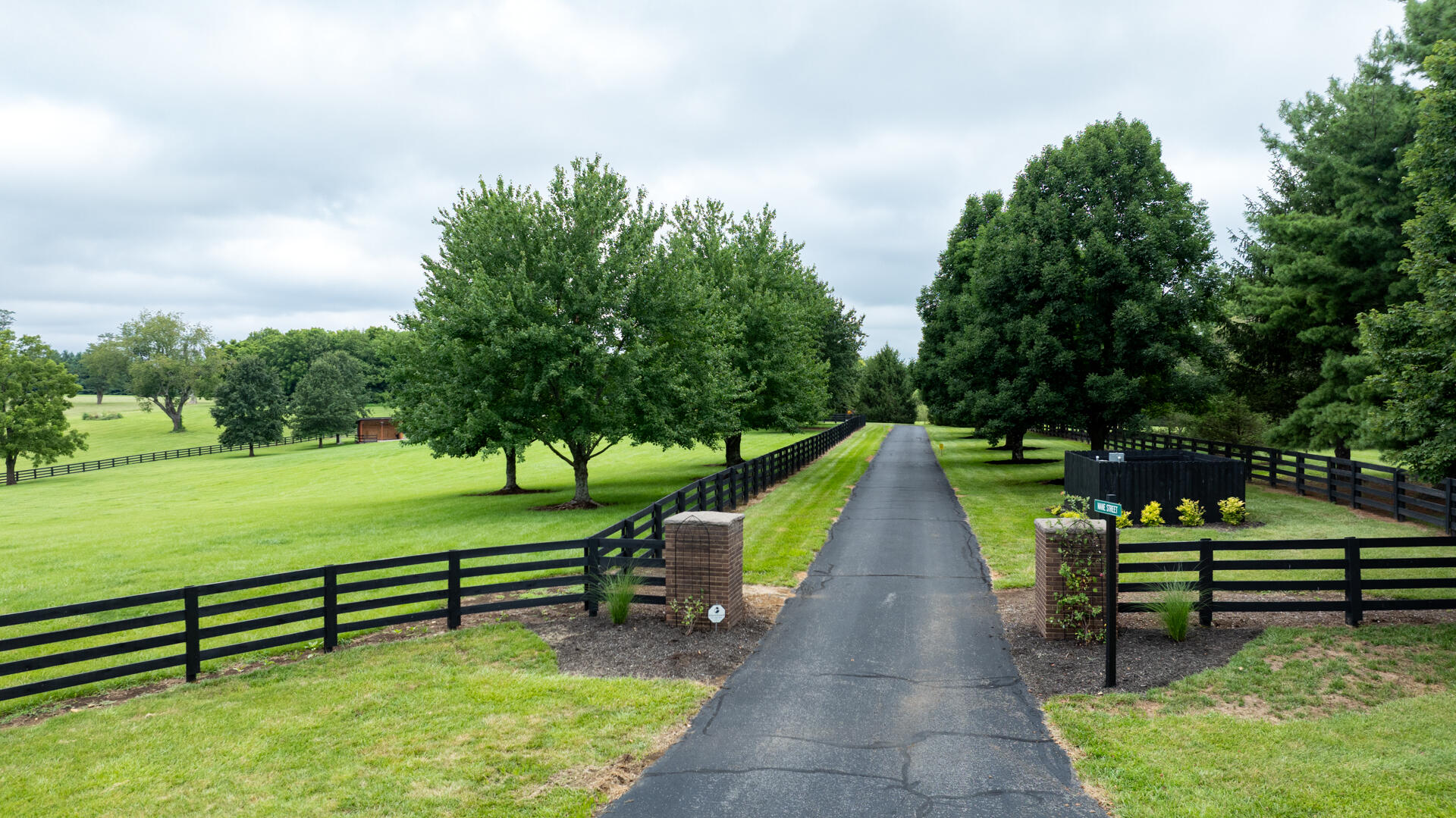 1261 Todds Station Property Photo 66