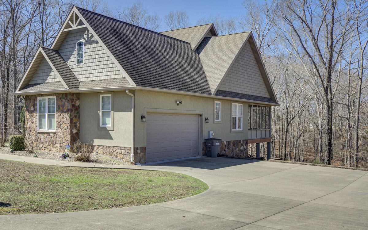 81 Pier Lane Property Photo 5