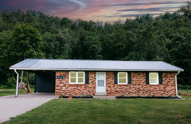 6053 W U.s. 460 Highway Property Photo 1
