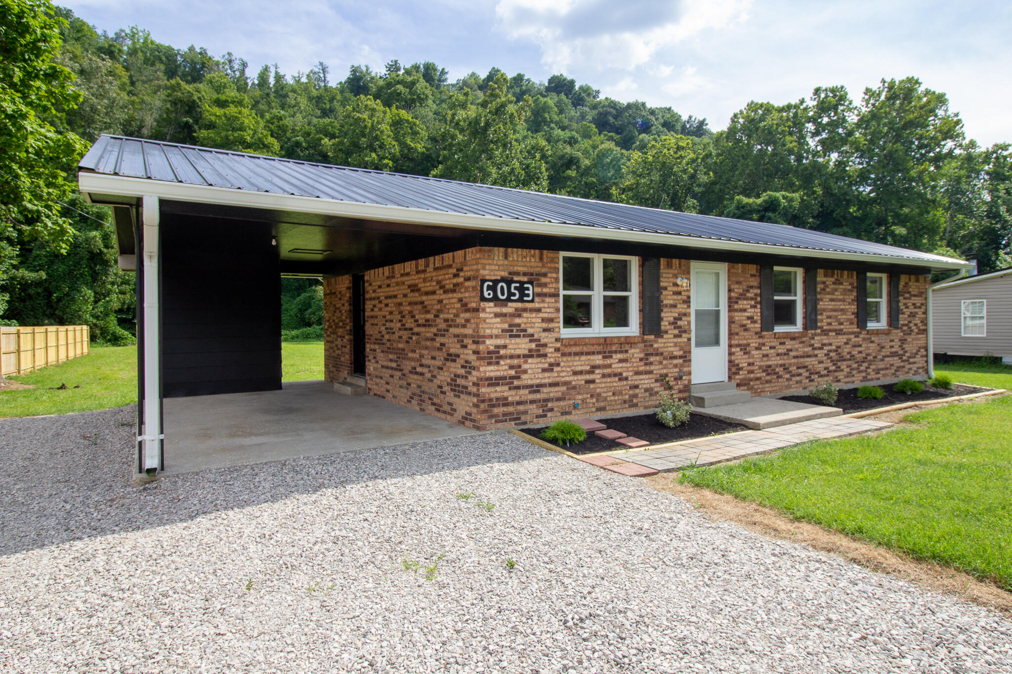 6053 W U.s. 460 Highway Property Photo 3