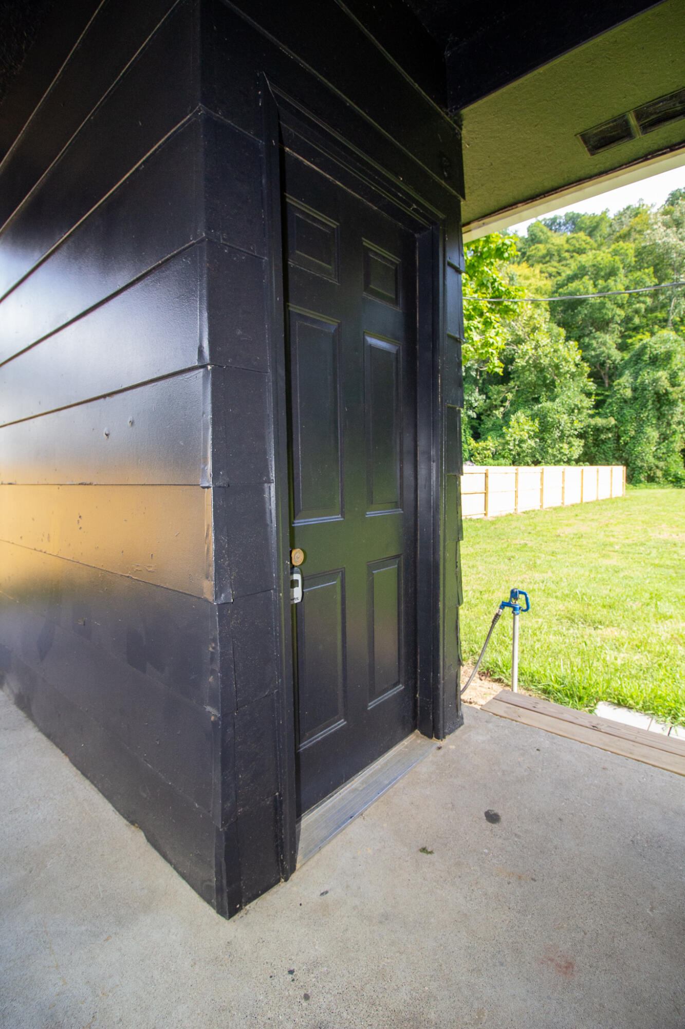 6053 W U.s. 460 Highway Property Photo 6