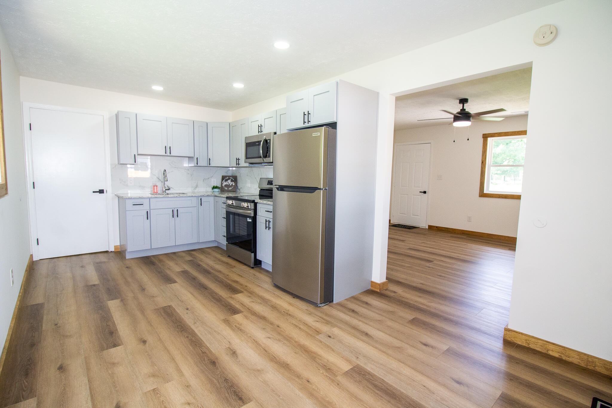 6053 W U.s. 460 Highway Property Photo 13