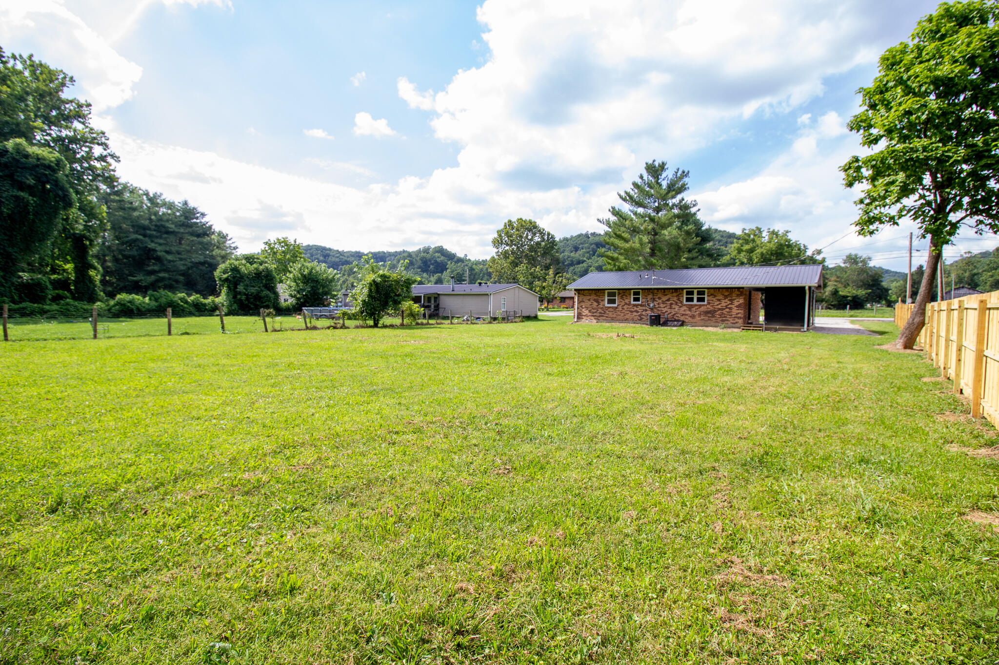 6053 W U.s. 460 Highway Property Photo 23