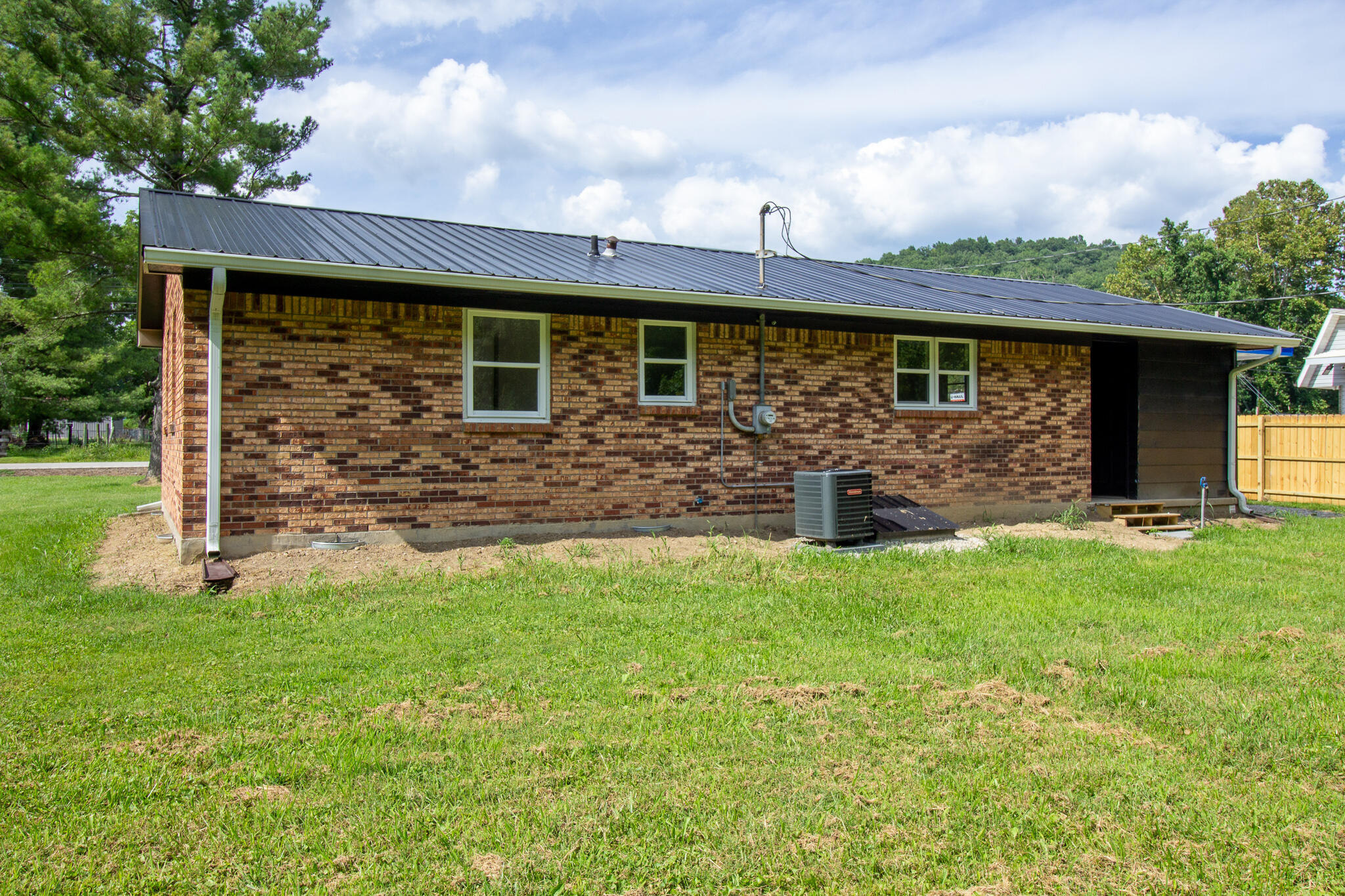 6053 W U.s. 460 Highway Property Photo 25