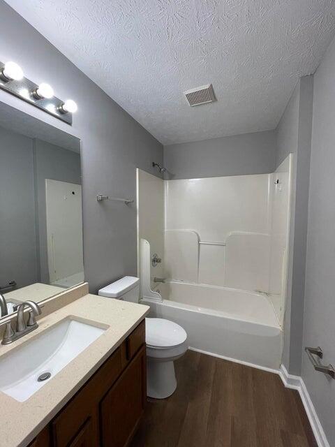 205 Tanbark Drive Property Photo 10